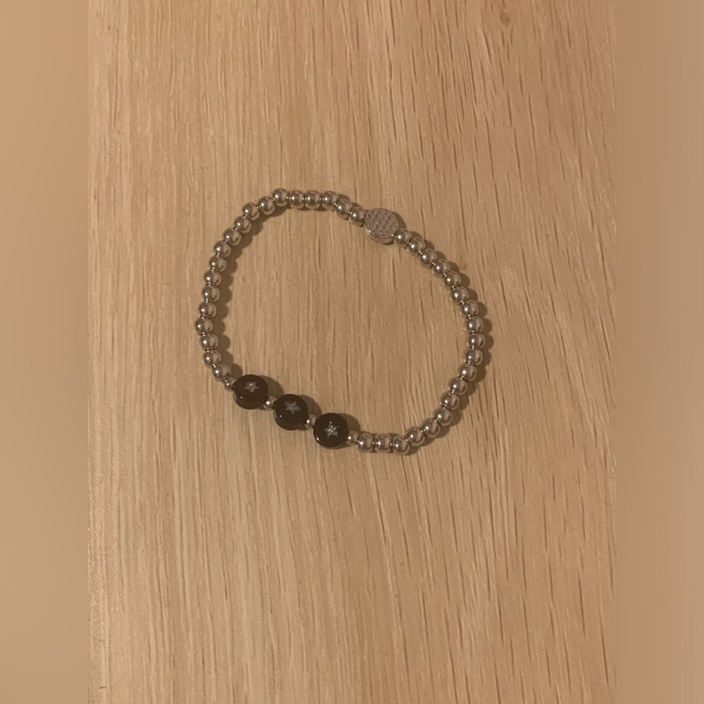 NWOT MARLYN SCHIFF METAL BEADED STAR ACCENT STRETCH BRACELET